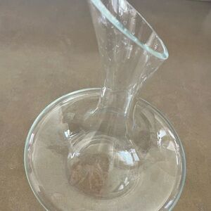 Elegant Clear Glass Decanter
